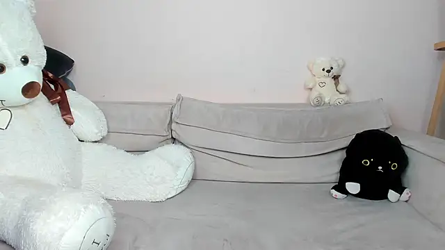 daeneryy online show from February 24, 2025, 1:02 am