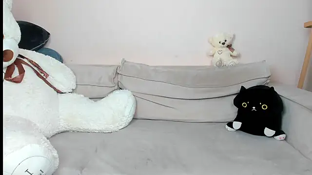 daeneryy online show from February 19, 2025, 12:03 am