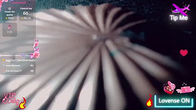 Snapshot of Oriana_braom chatting on December 22, 2025, 11:32 am Oriana braom online show from December 22, 2025, 11:32 am