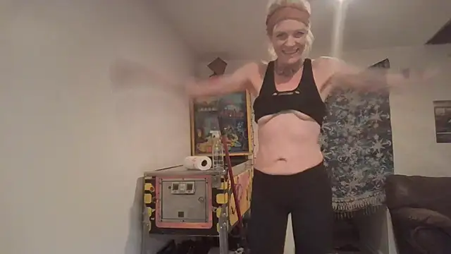 AddieAssets online show from December 6, 2024, 3:24 am