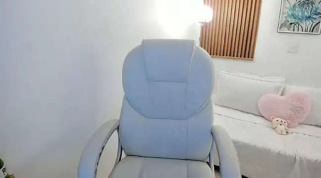 Snapshot of smallgiant27 chatting on January 4, 2025, 6:09 am smallgiant27 online show from January 4, 2025, 6:09 am