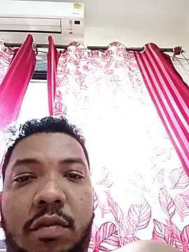 Snapshot of Mmm992170 chatting on October 6, 2025, 7:20 am Mmm992170 online show from October 6, 2025, 7:20 am