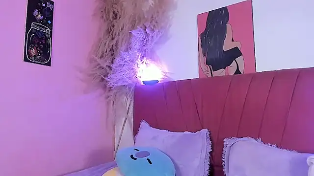 Snapshot of LorenaStevens chatting on April 16, 2026, 12:39 pm LorenaStevens online show from April 16, 2026, 12:39 pm