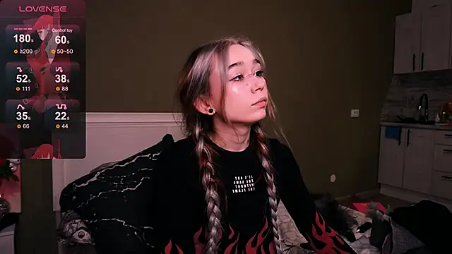 Kimiko   online show from October 27, 2025, 4:41 pm