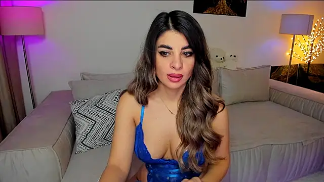 Queenofyouredreams online show from February 11, 2025, 12:49 am