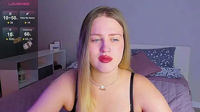 Snapshot of _Sarah_Soul_ chatting on November 7, 2025, 11:41 pm Sarah Soul online show from November 7, 2025, 11:41 pm