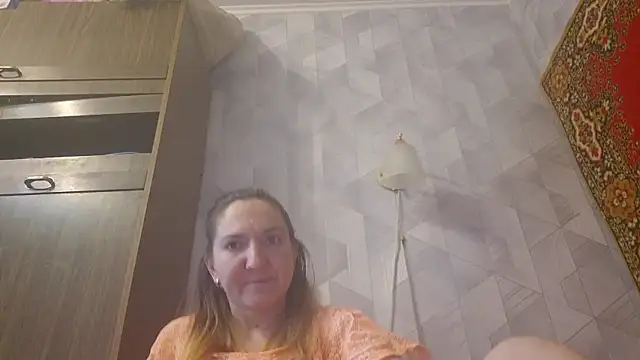 Snapshot of EstrellaWalters chatting on May 16, 2026, 8:57 am EstrellaWalters online show from May 16, 2026, 8:57 am