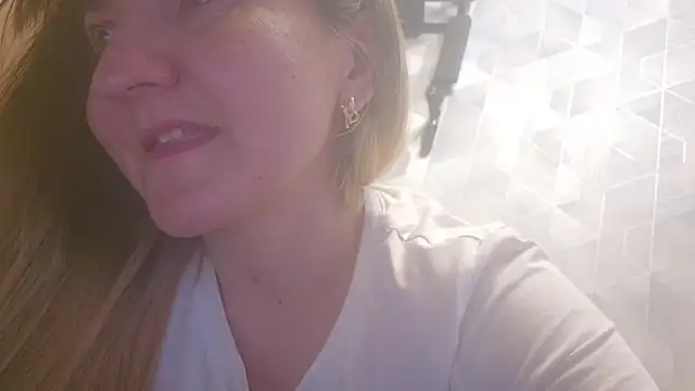 Snapshot of EstrellaWalters chatting on April 26, 2026, 3:20 pm EstrellaWalters online show from April 26, 2026, 3:20 pm