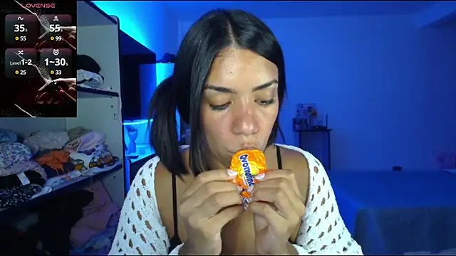 Snapshot of -Naomyy- chatting on February 28, 2025, 3:04 am -Naomyy- online show from February 28, 2025, 3:04 am