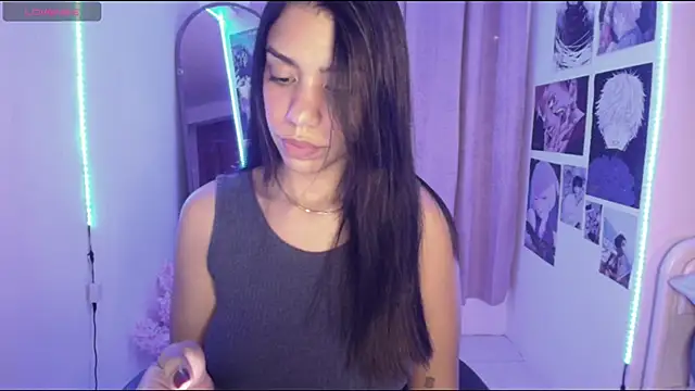 Snapshot of -Naomyy- chatting on February 7, 2025, 11:45 pm -Naomyy- online show from February 7, 2025, 11:45 pm