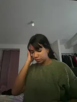 -Naomyy- online show from February 12, 2026, 1:49 am