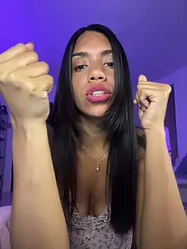 Snapshot of -Naomyy- chatting on February 22, 2025, 11:57 pm -Naomyy- online show from February 22, 2025, 11:57 pm