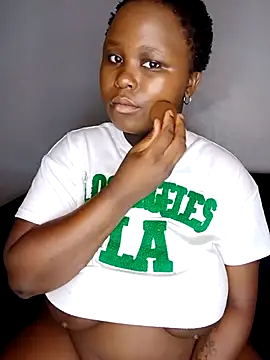 Snapshot of Dark_Berry_26 chatting on April 12, 2026, 10:13 pm Dark Berry 26 online show from April 12, 2026, 10:13 pm