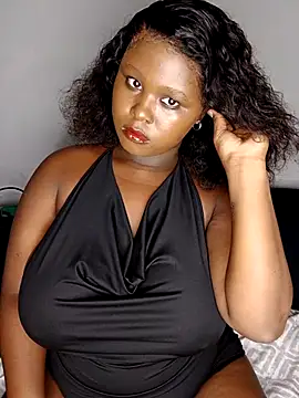 Snapshot of Dark_Berry_26 chatting on March 30, 2026, 12:12 am Dark Berry 26 online show from March 30, 2026, 12:12 am