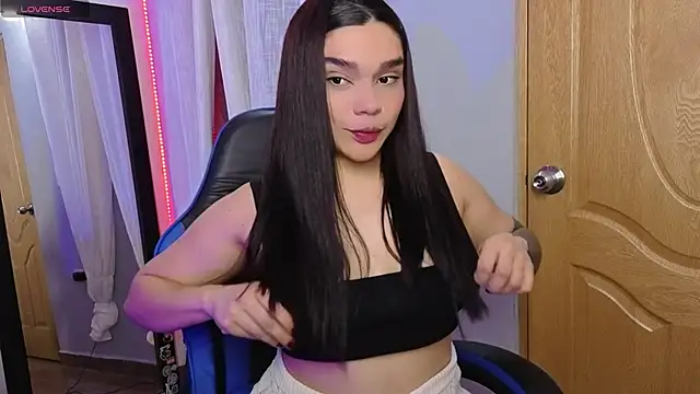 Snapshot of Veronica_111 chatting on May 27, 2026, 4:09 am Veronica 111 online show from May 27, 2026, 4:09 am