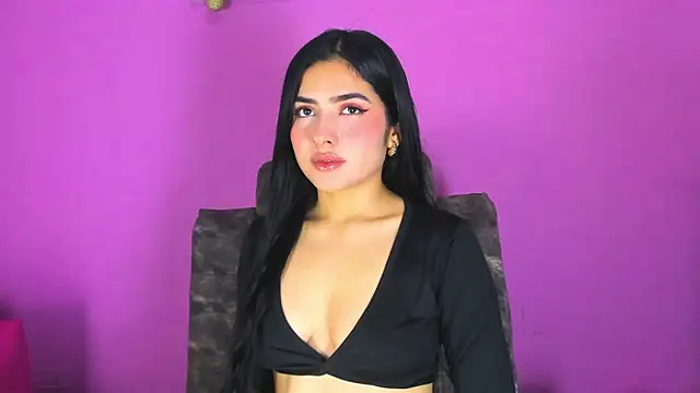 adara johnson   online show from February 24, 2025, 11:43 am