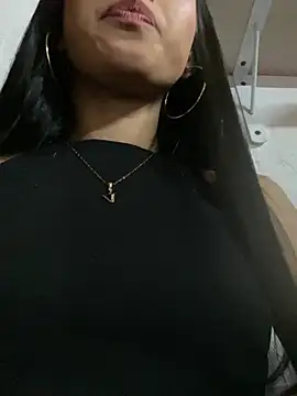 Snapshot of sophie_conor chatting on December 18, 2024, 10:57 pm sophie conor online show from December 18, 2024, 10:57 pm