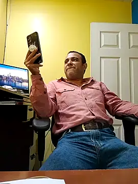 Snapshot of friendsloversex chatting on September 18, 2025, 5:49 pm friendsloversex online show from September 18, 2025, 5:49 pm