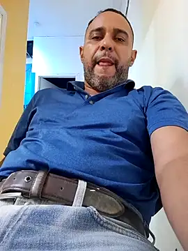 Snapshot of friendsloversex chatting on September 25, 2025, 9:10 pm friendsloversex online show from September 25, 2025, 9:10 pm