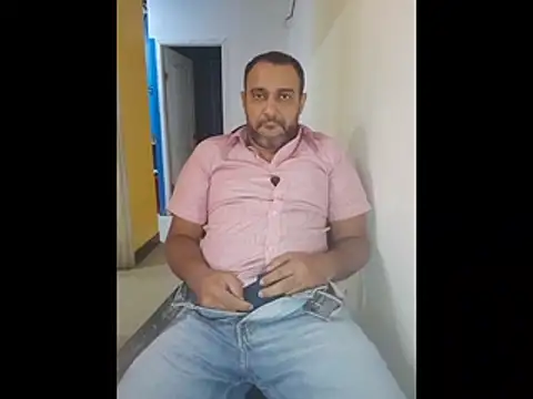 Snapshot of friendsloversex chatting on October 23, 2025, 7:56 pm friendsloversex online show from October 23, 2025, 7:56 pm