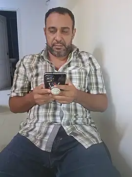 Snapshot of friendsloversex chatting on October 21, 2025, 8:19 pm friendsloversex online show from October 21, 2025, 8:19 pm