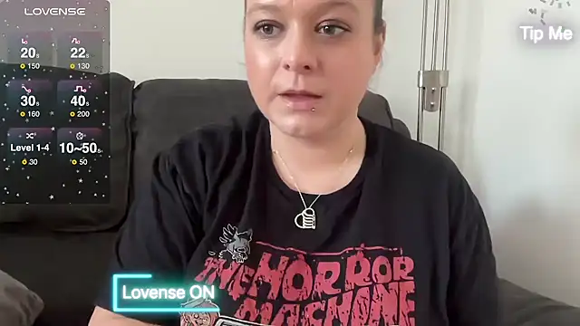 Snapshot of NaughtyWifeUK chatting on February 27, 2025, 2:43 pm NaughtyWifeUK online show from February 27, 2025, 2:43 pm