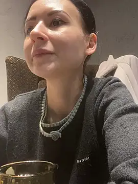 Starry Siren online show from October 29, 2025, 2:49 pm