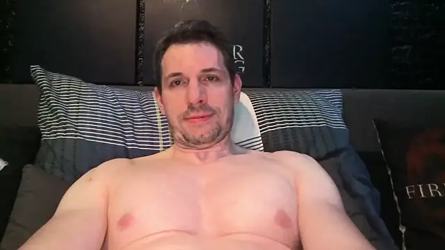 dreamwallker21 online show from May 9, 2026, 4:49 am