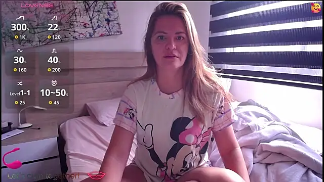 Snapshot of ParisW chatting on December 16, 2025, 12:31 pm ParisW online show from December 16, 2025, 12:31 pm