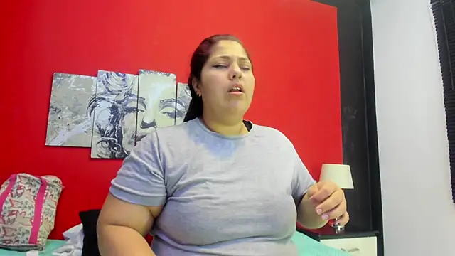 Kendra Hot1 online show from March 21, 2025, 11:22 am