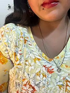 Ayesha mahi online show from September 18, 2025, 9:23 am