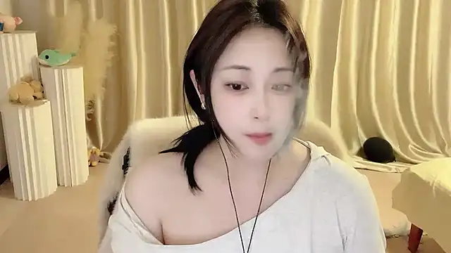 Daisy-77 online show from March 22, 2025, 6:58 pm