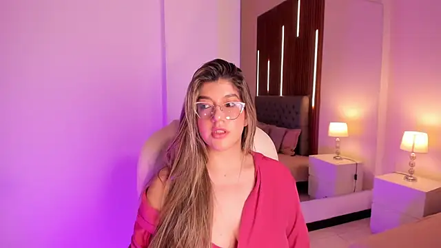 Snapshot of SEXMILLA_ chatting on February 5, 2026, 8:37 pm SEXMILLA online show from February 5, 2026, 8:37 pm