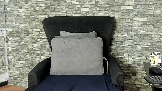 alondrabigtits online show from November 20, 2025, 12:28 pm