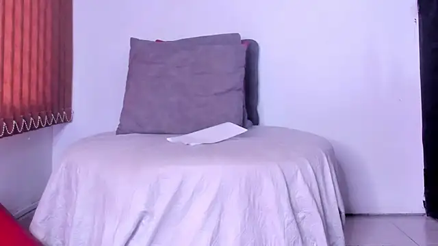 alondrabigtits online show from March 10, 2026, 12:09 pm