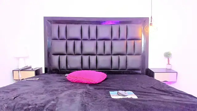 Snapshot of MIA_SOPHIA1 chatting on September 23, 2025, 5:14 am MIA SOPHIA1 online show from September 23, 2025, 5:14 am