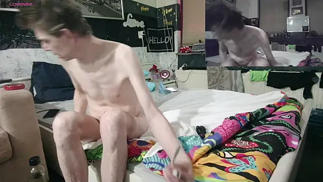 Snapshot of Doggyray44 chatting on March 9, 2025, 4:27 am Doggyray44 online show from March 9, 2025, 4:27 am