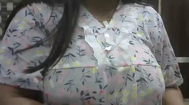 Snapshot of bhabhi_jaan11 chatting on March 21, 2025, 8:18 pm bhabhi jaan11 online show from March 21, 2025, 8:18 pm