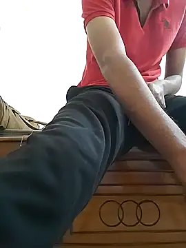 Snapshot of Smartboi007 chatting on February 14, 2025, 1:40 pm Smartboi007 online show from February 14, 2025, 1:40 pm