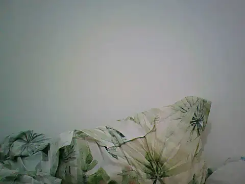 Snapshot of maliamiller chatting on April 12, 2026, 7:06 pm maliamiller online show from April 12, 2026, 7:06 pm