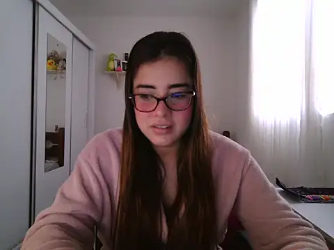 Snapshot of maliamiller chatting on June 6, 2026, 8:14 pm maliamiller online show from June 6, 2026, 8:14 pm