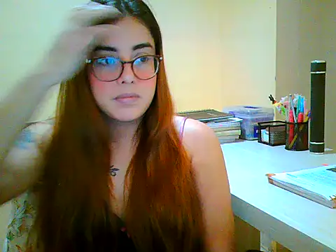 Snapshot of maliamiller chatting on November 6, 2025, 4:16 am maliamiller online show from November 6, 2025, 4:16 am