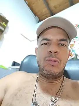 Snapshot of latinmartin73 chatting on June 30, 2026, 4:45 am latinmartin73 online show from June 30, 2026, 4:45 am