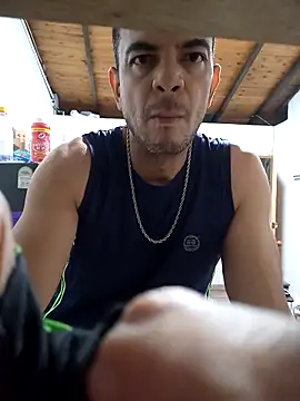 latinmartin73 online show from September 9, 2025, 11:36 pm