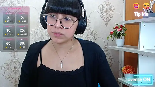 Snapshot of Nataly_Cloud chatting on February 7, 2025, 4:03 pm Nataly Cloud online show from February 7, 2025, 4:03 pm