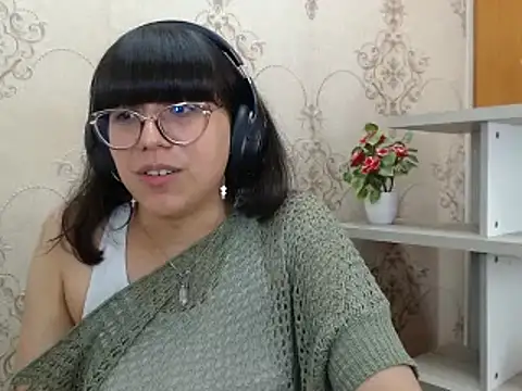 Snapshot of Nataly_Cloud chatting on January 15, 2025, 4:21 pm Nataly Cloud online show from January 15, 2025, 4:21 pm