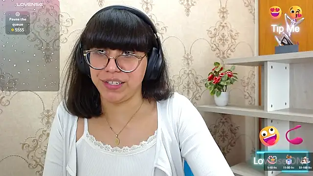 Snapshot of Nataly_Cloud chatting on January 17, 2025, 4:15 pm Nataly Cloud online show from January 17, 2025, 4:15 pm