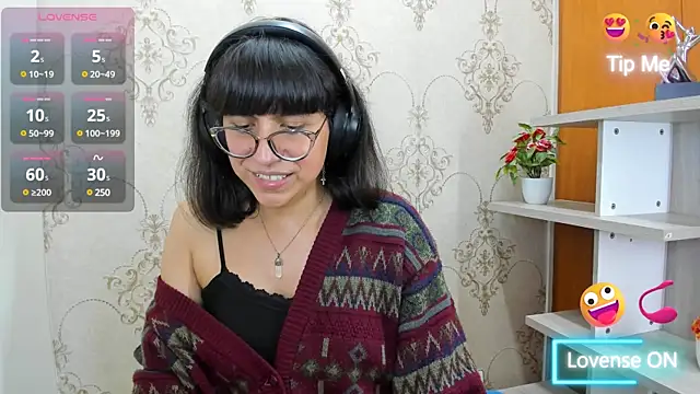 Snapshot of Nataly_Cloud chatting on January 27, 2025, 4:33 pm Nataly Cloud online show from January 27, 2025, 4:33 pm