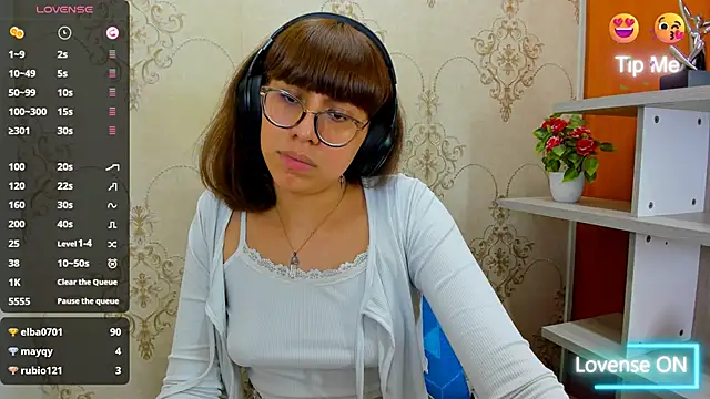 Snapshot of Nataly_Cloud chatting on February 26, 2025, 3:54 pm Nataly Cloud online show from February 26, 2025, 3:54 pm