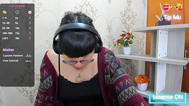 Snapshot of Nataly_Cloud chatting on February 11, 2025, 4:02 pm Nataly Cloud online show from February 11, 2025, 4:02 pm